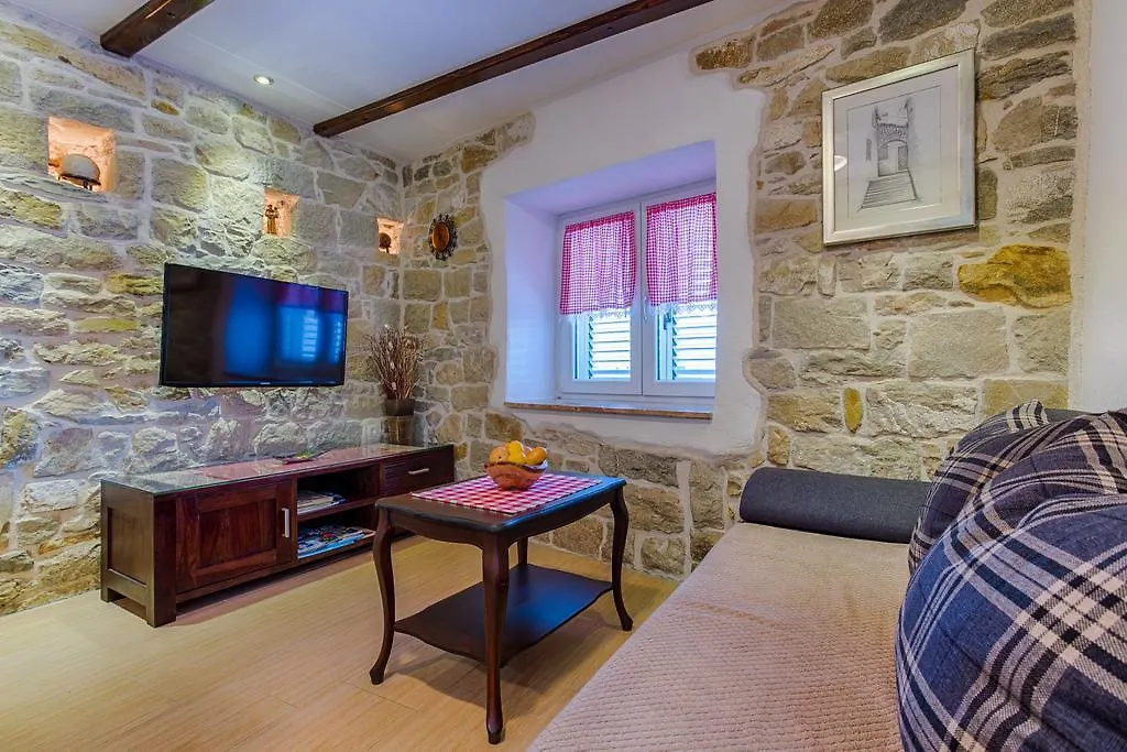 Tomo Apartment Stobrec 0*, Split Croatia