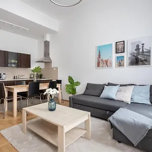 Ace Of Spades Gozsdu Apartment Budapest