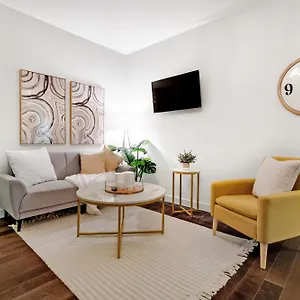 Gorgeous & Stylish 4bdr & 2bth In Downtown Manhattan Apartment New York